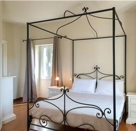 3 bedroom villa with heated pool in Kassiopi, Corfu, sleeps 6